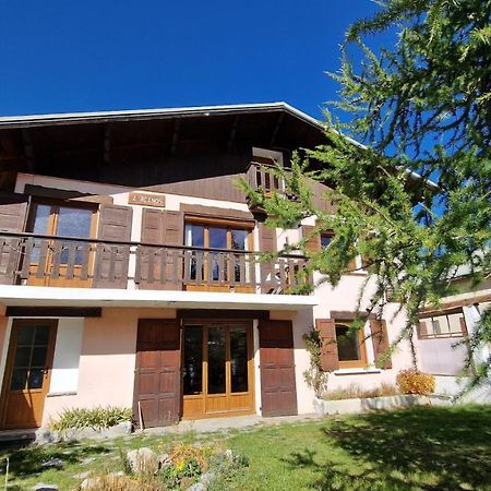 Chalet L'Acinos 蒙热内夫尔 外观 照片