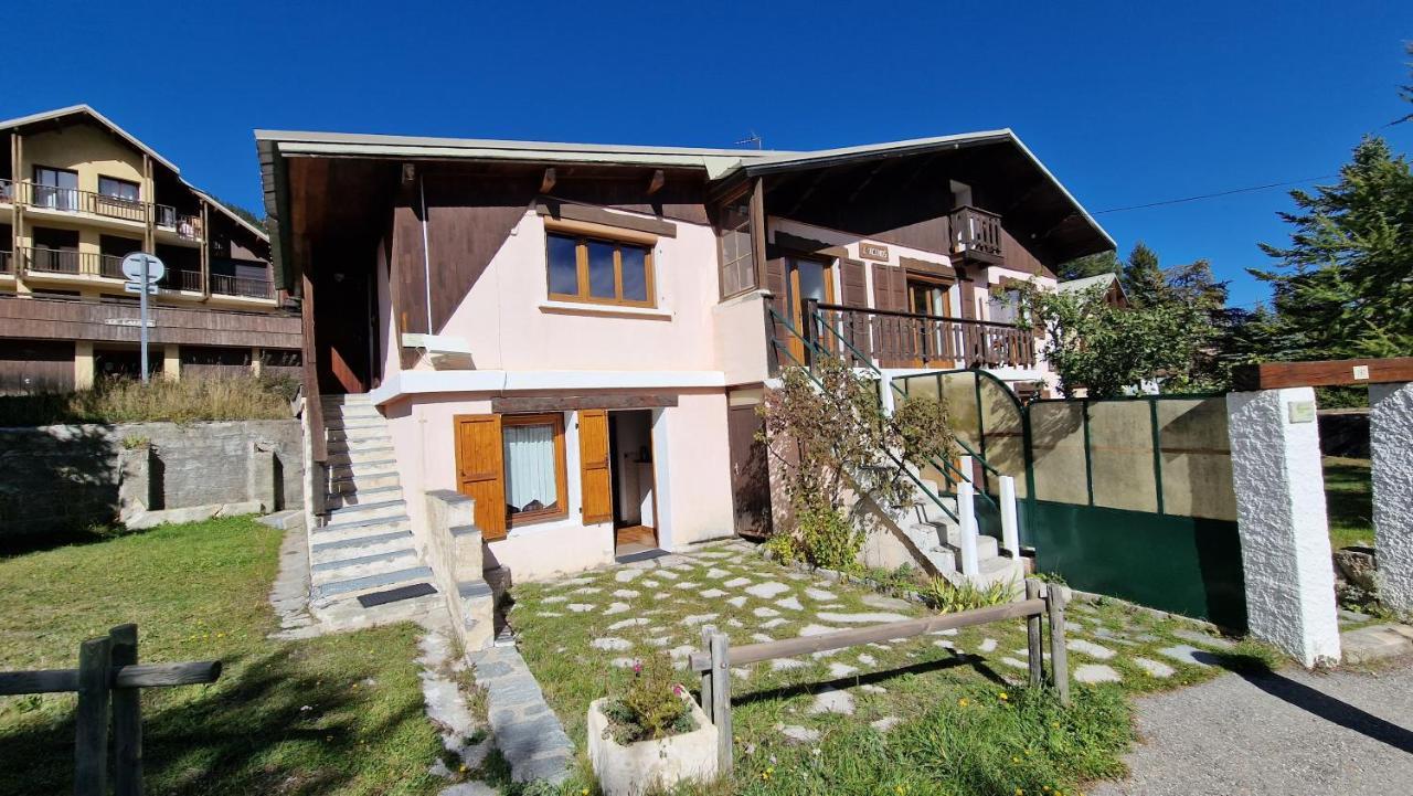Chalet L'Acinos 蒙热内夫尔 外观 照片