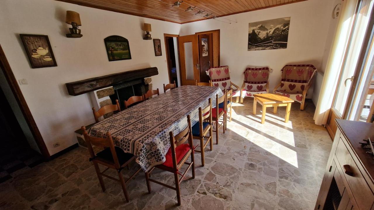 Chalet L'Acinos 蒙热内夫尔 外观 照片