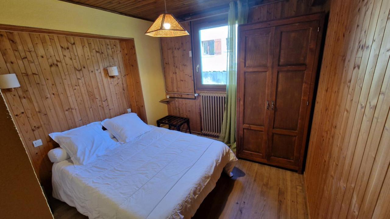 Chalet L'Acinos 蒙热内夫尔 外观 照片