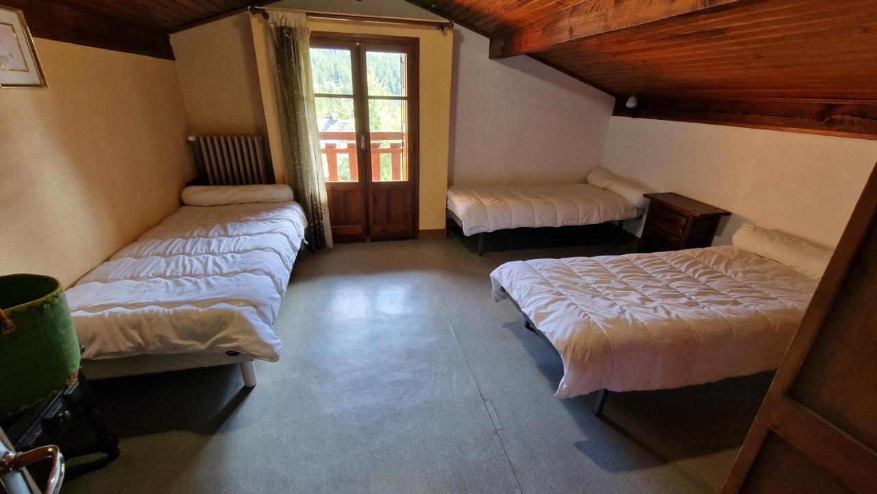 Chalet L'Acinos 蒙热内夫尔 外观 照片