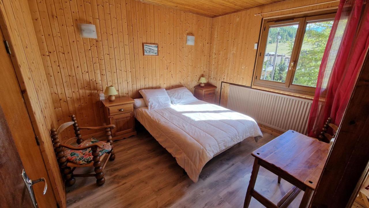 Chalet L'Acinos 蒙热内夫尔 外观 照片